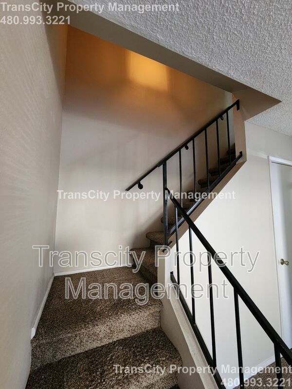 Building Photo - 286 W Palomino Dr