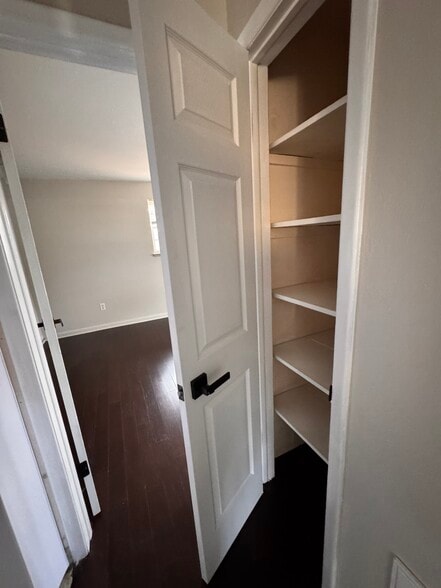 Building Photo - 10221 W 59th Pl