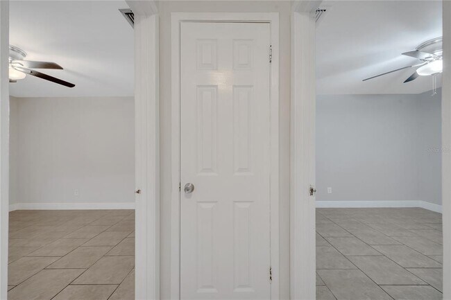 Building Photo - 1395 Meadowbrook St