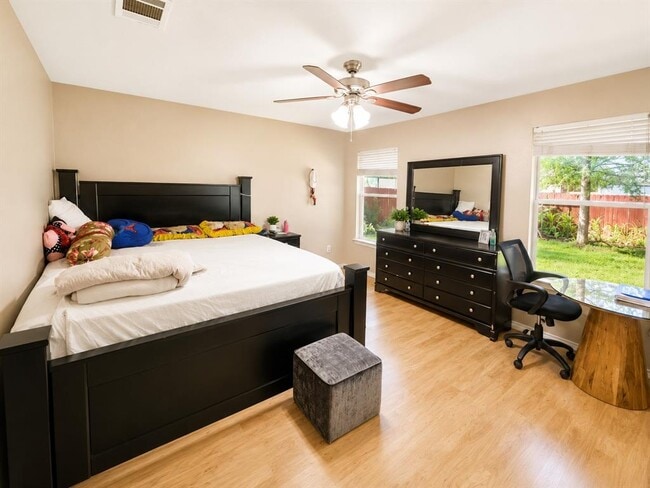 Building Photo - 12604 Paloma Blanca Way