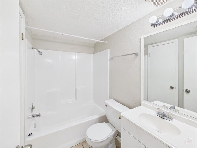 Building Photo - 2500 Burleson Rd