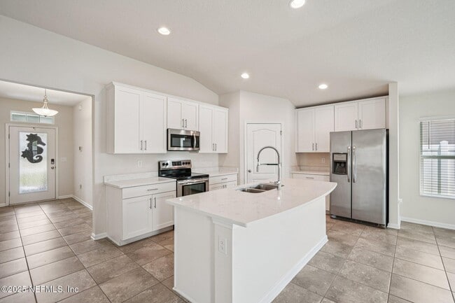 Building Photo - 633 Seville Pkwy