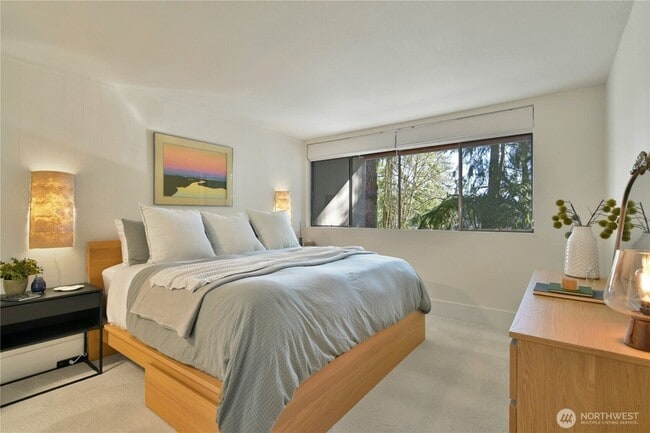 Building Photo - 6236 137th Pl NE