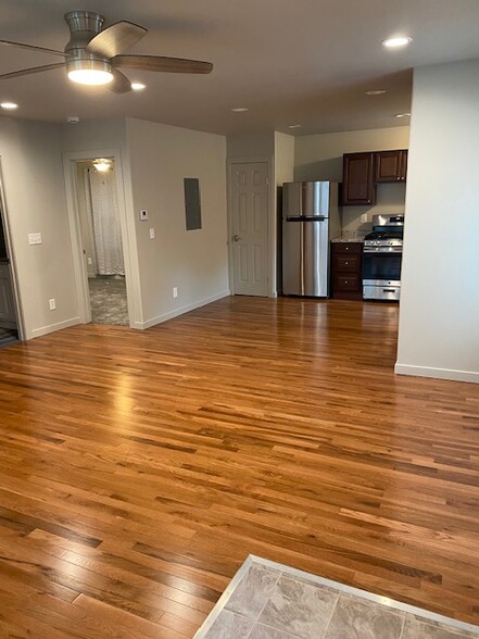 Building Photo - 626 Vattier St