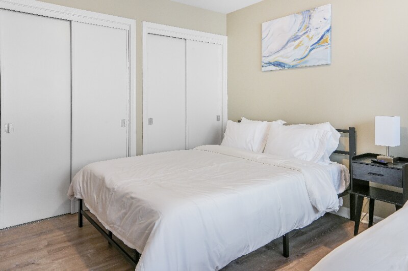 Building Photo - 432 Elmwood Ave