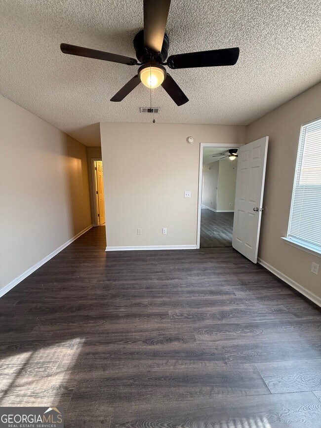 Building Photo - 32 Talbot Ct