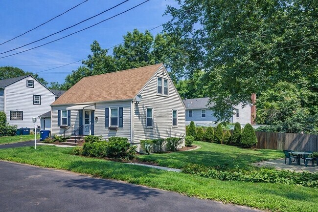 Building Photo - 36 Bonad Rd