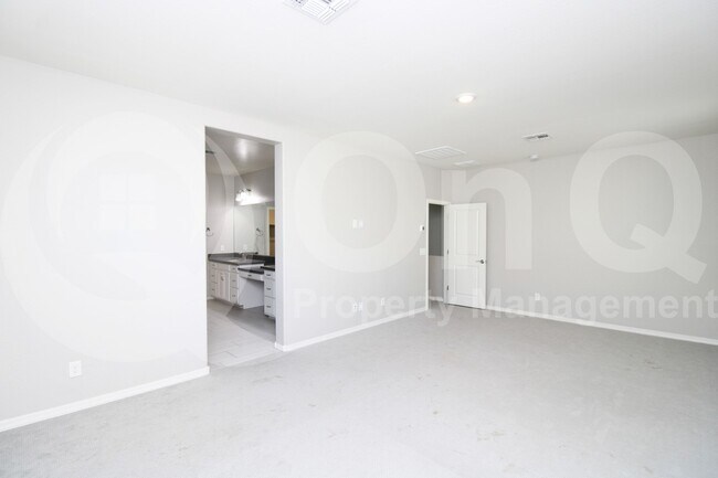 Building Photo - 17221 N 9th Pl