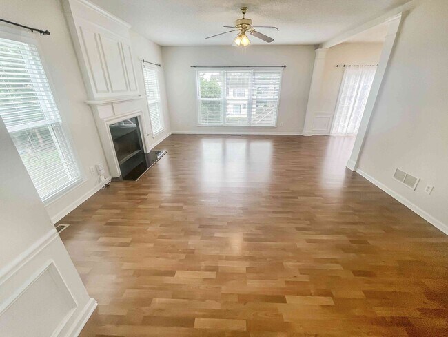 Building Photo - Alpharetta - 3BR - Finished Basement!