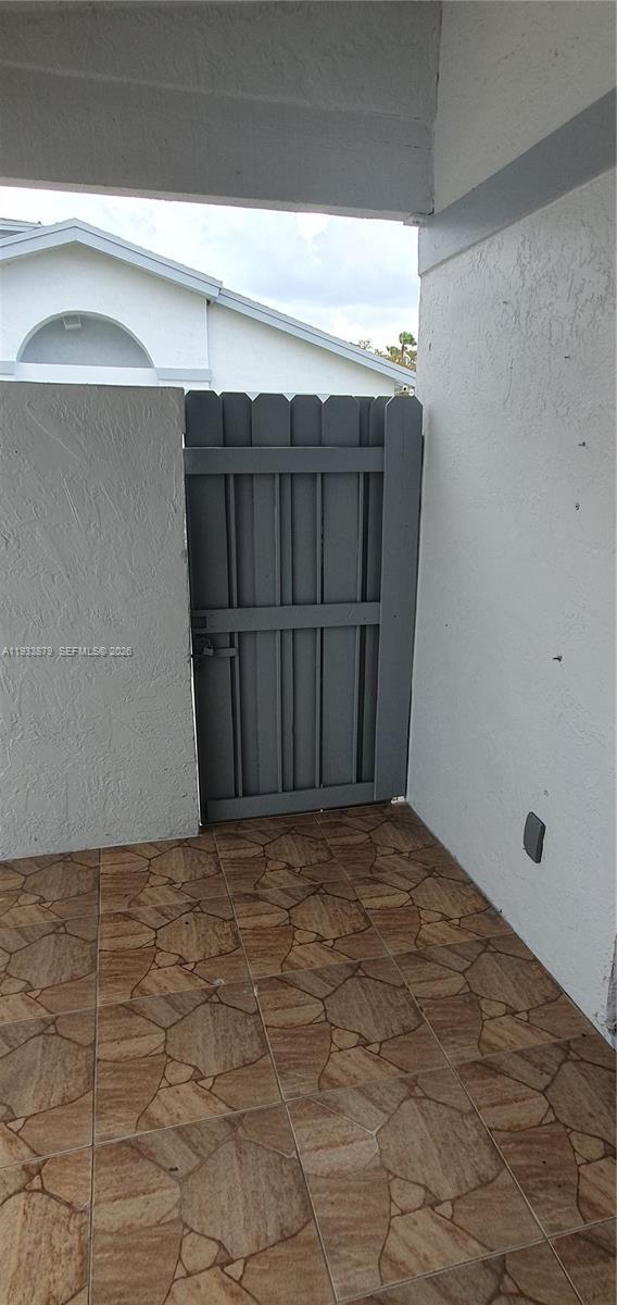 Building Photo - 6702 SW 152nd Pl