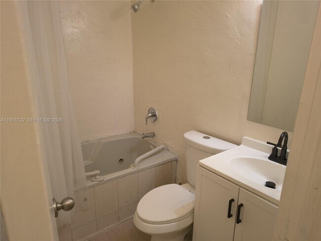 Building Photo - 1030 NW 106th St