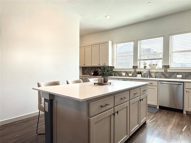 Building Photo - 2741 Levee Ln