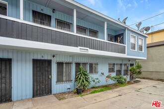 Building Photo - 522 E Kelso St