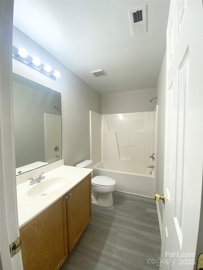Building Photo - 5522 Stone Bluff Ct