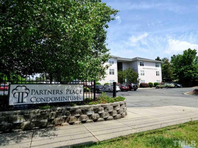 Building Photo - 929 Morreene Rd