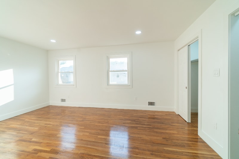 Building Photo - 501 Adams Ln