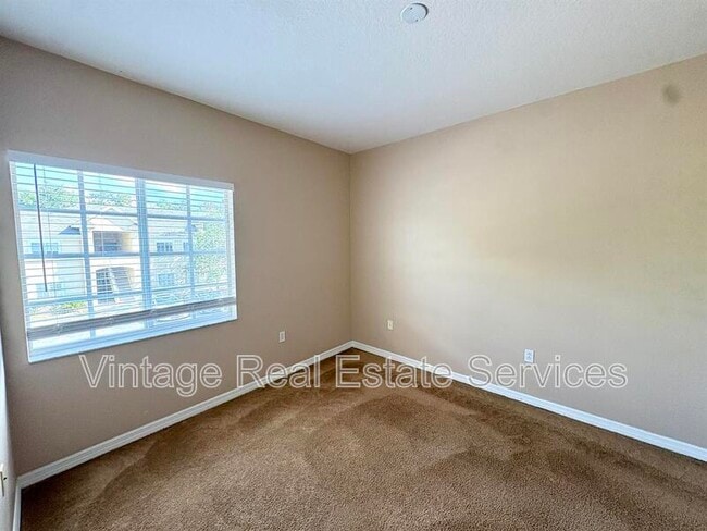 Building Photo - 6017 Portsdale Pl