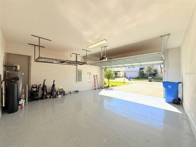 Building Photo - 10844 Rolling Moss Rd