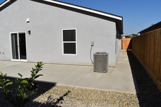 Building Photo - 4027 Bayonet Dr