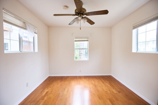 Building Photo - 3730 Edenhurst Ave