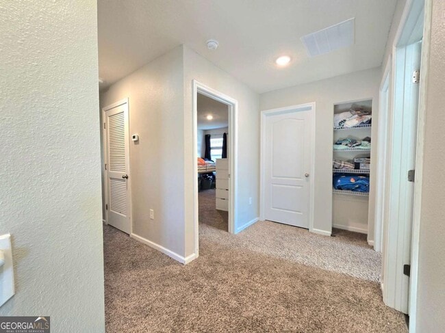 Building Photo - 131 Ashwood Cir