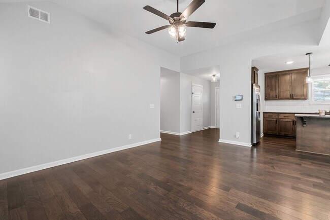 Building Photo - Stylish One-Level Home with 3 Bedrooms, 2 ...