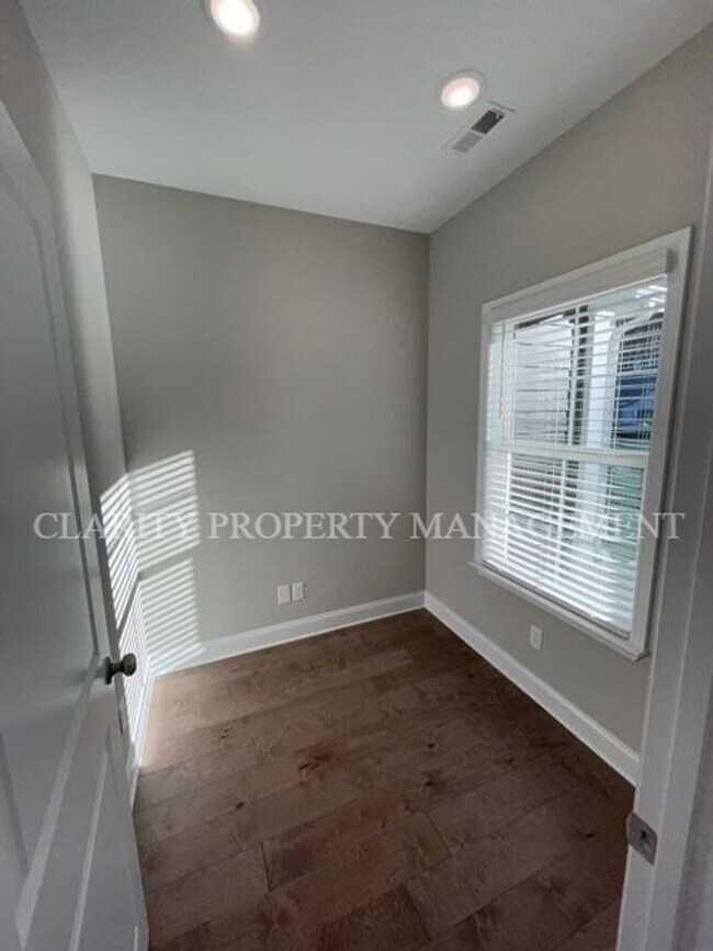 Building Photo - ***Coming soon!!***