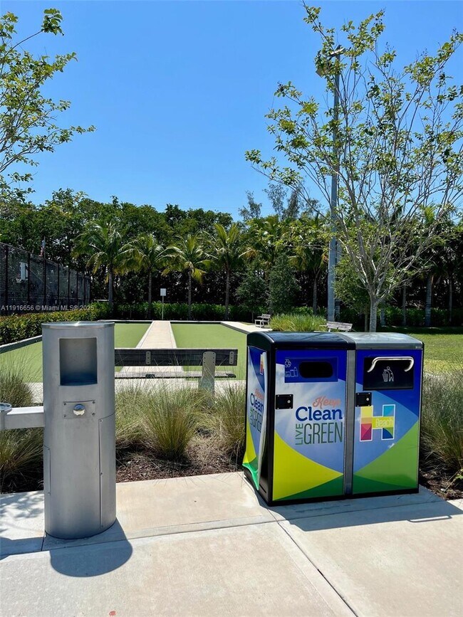 Building Photo - 270 Layne Blvd