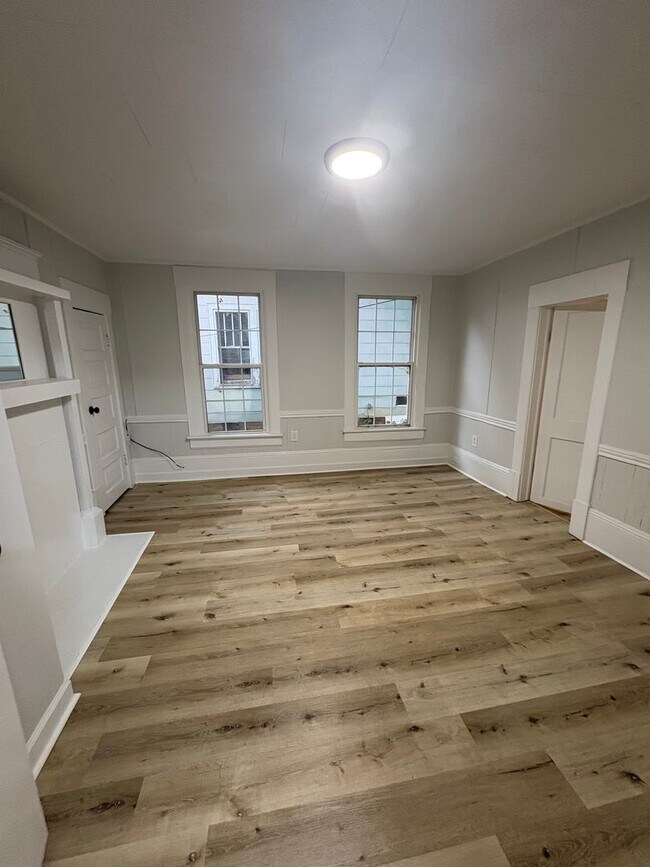 Building Photo - 2423 Patria St