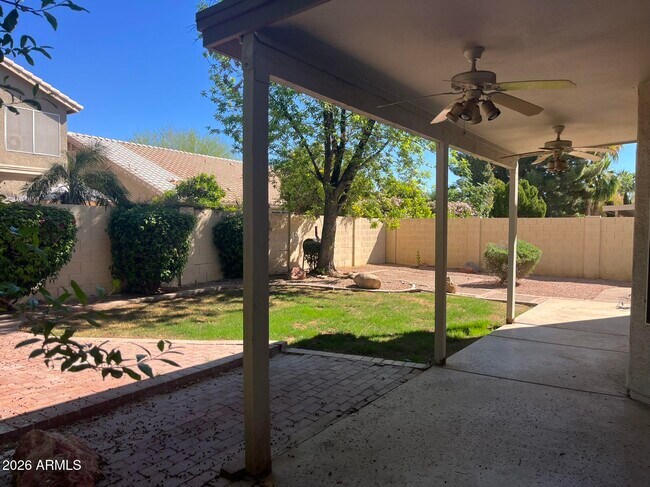 Building Photo - 5922 W Gary Dr