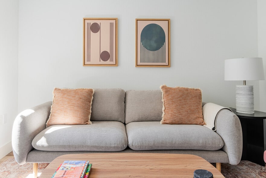 Building Photo - 85 Cleaveland Rd