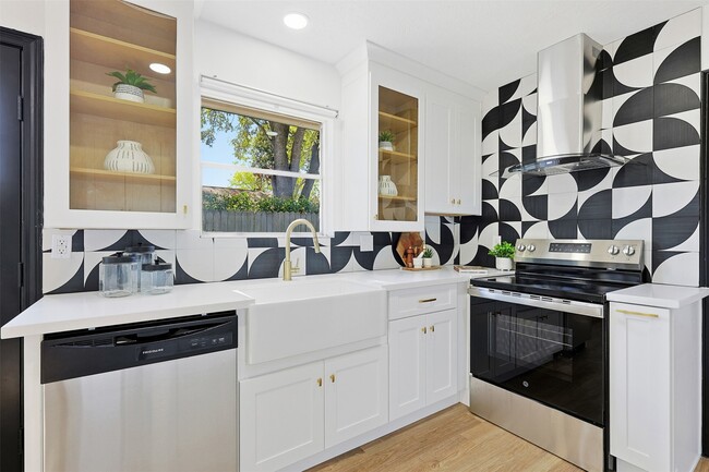 Building Photo - 12939 Westhorpe Dr