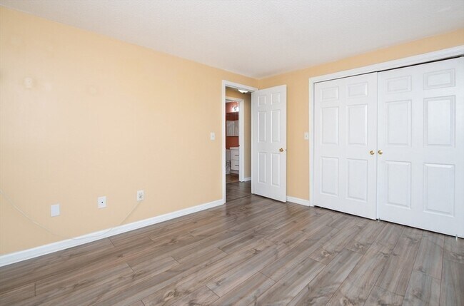 Building Photo - 1585 Braley Rd
