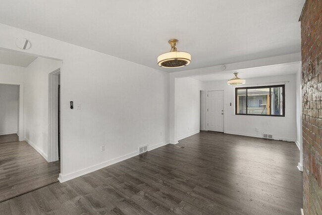 Building Photo - 414 N Euclid Ave