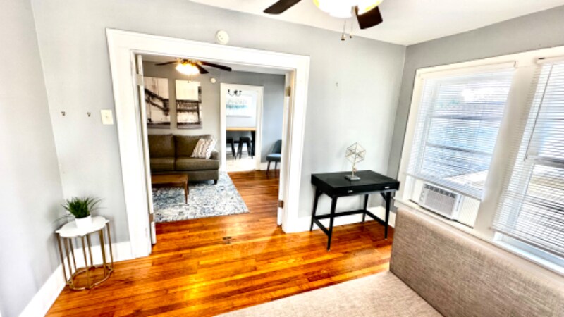 Building Photo - 4405 Woodside St