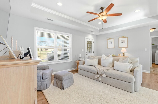 Building Photo - 7412 Oakley Dr