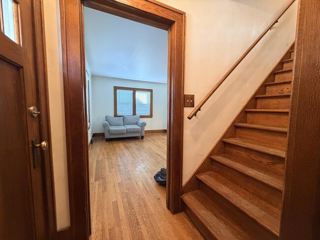 Building Photo - 45 Wallinwood Ave NE