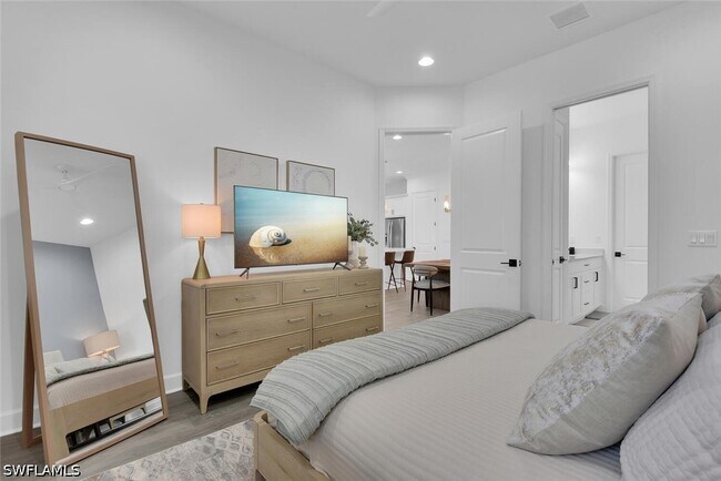 Building Photo - 7242 Saona CT