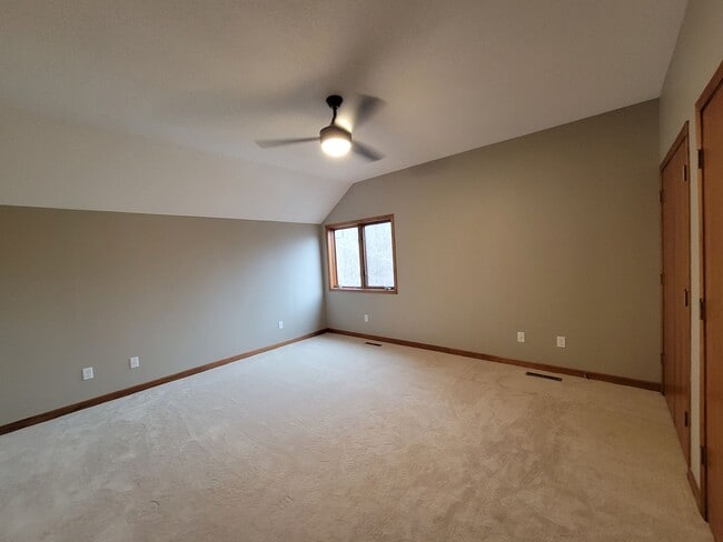 Building Photo - Upscale and Spacious Cedar Falls House for...