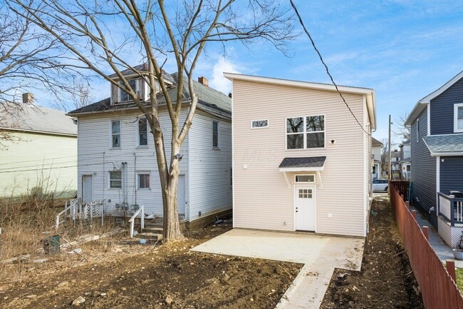 Building Photo - 55 Brehl Ave