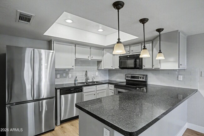 Building Photo - 1920 E Maryland Ave