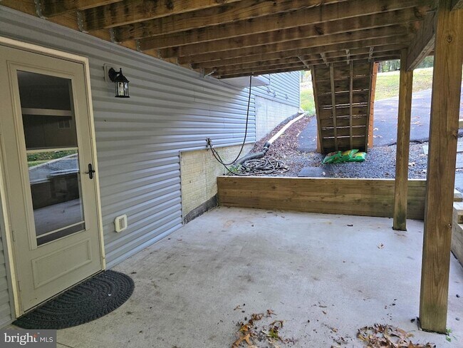 Building Photo - 304 Nordic Dr