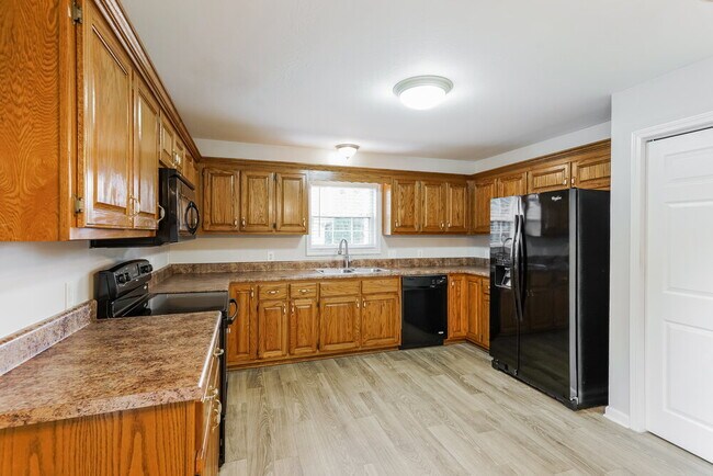 Building Photo - 4003 Pewter Trail