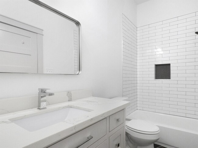 Building Photo - 1209 Tabor St