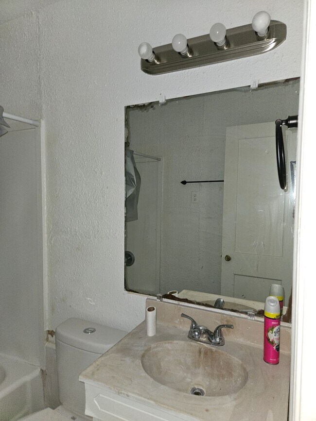 Building Photo - Charming 2-Bedroom, 1-Bathroom Home in Duncan, Oklahoma