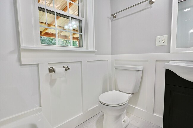 Building Photo - Coming Soon South Knoxville Cottage!!!