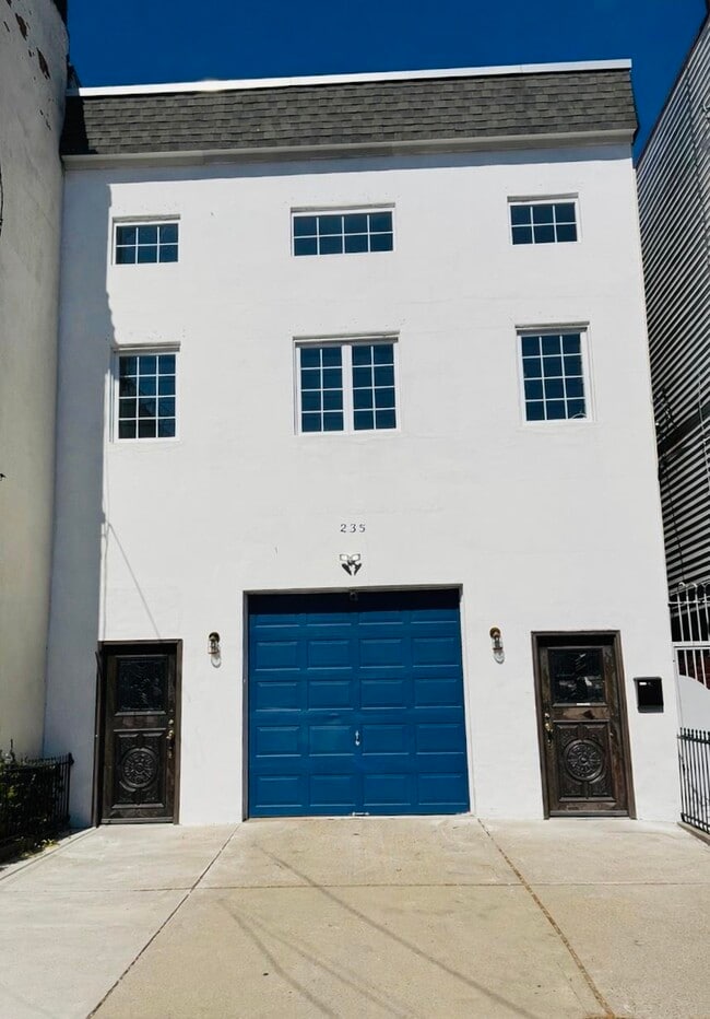 Building Photo - 235 Ogden Ave.