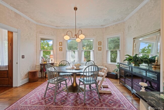 Building Photo - 56 Scudder Ave