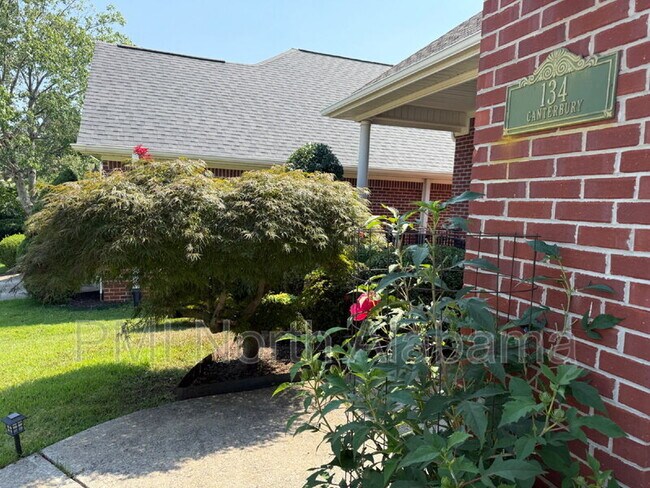 Building Photo - 134 Canterbury Dr