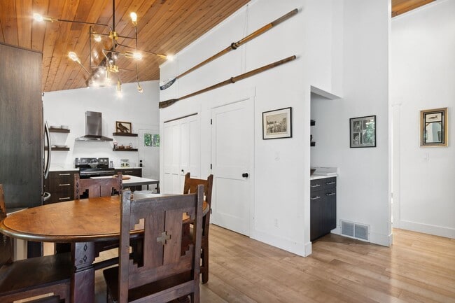 Building Photo - 2 bedroom, 1 bath house with Whitefish Lake Access